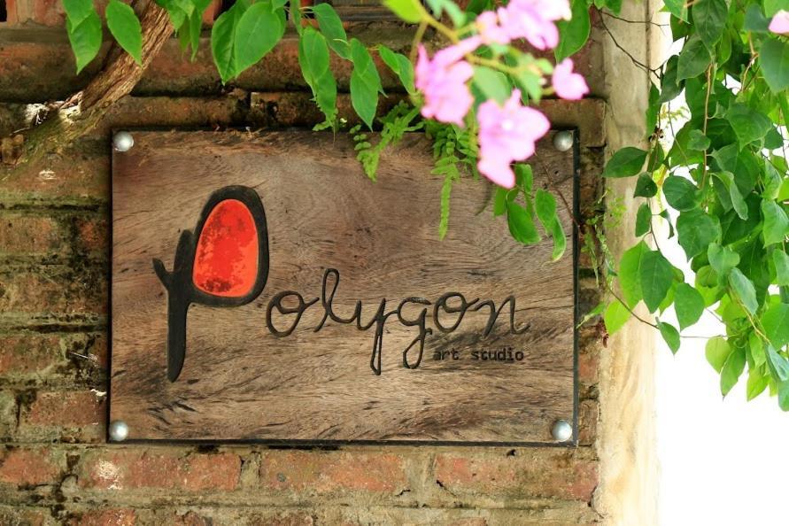 Polygon Art And Homestay Lodge